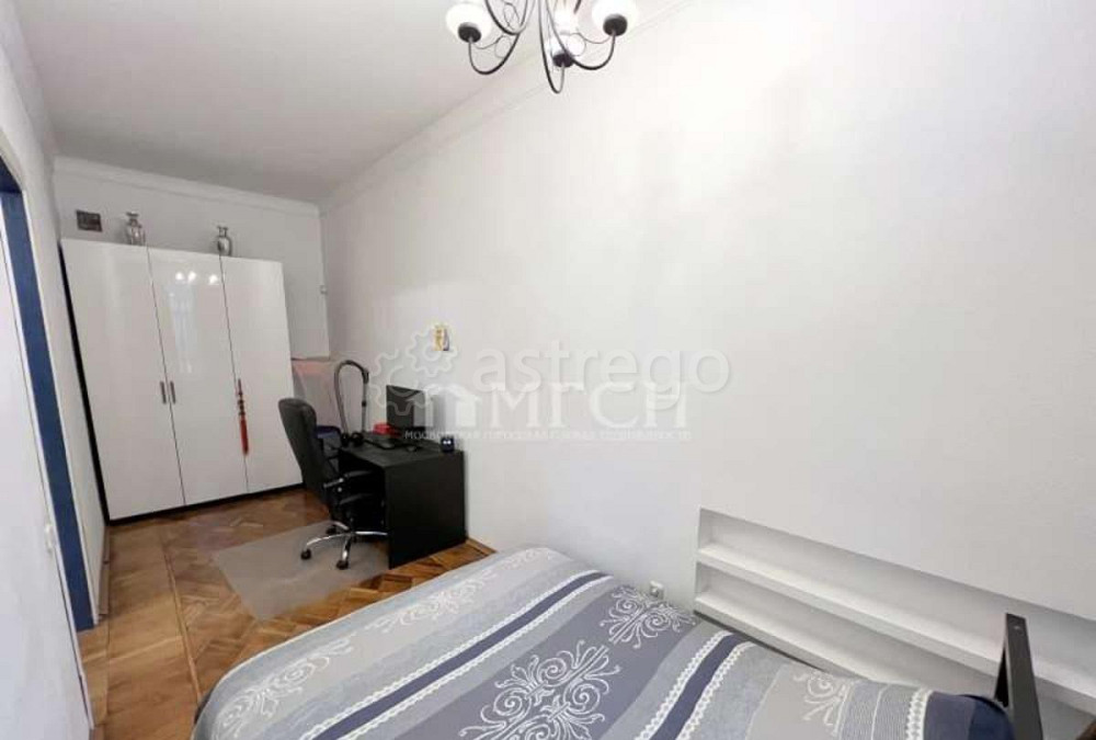 2-комн. квартира, 68 м2, 4/5 эт. Москва - изображение 2
