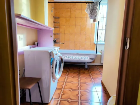 Сдам 2-комн. квартиру, 60 м2, 1/10 эт., долгосрочно Севастополь