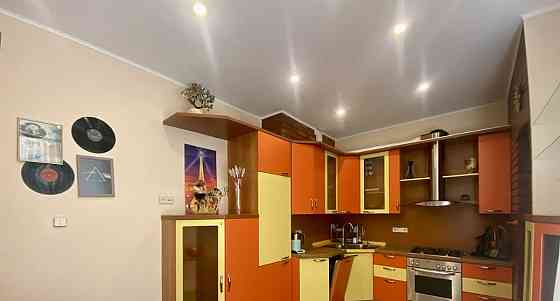 3-комн. квартира, 100 м2, 1/6 эт. Москва