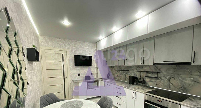 2-комн. квартира, 53 м2, 1/10 эт. Новоалтайск - изображение 1
