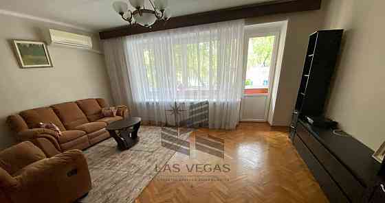 4-комн. квартира, 98 м2, 2/10 эт. Москва