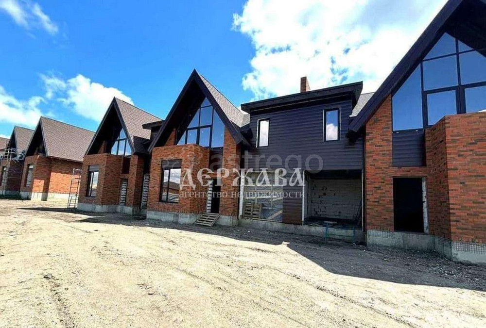 Таунхаус, 200 м2, 6 соток, 2 эт. Старый Оскол - изображение 1