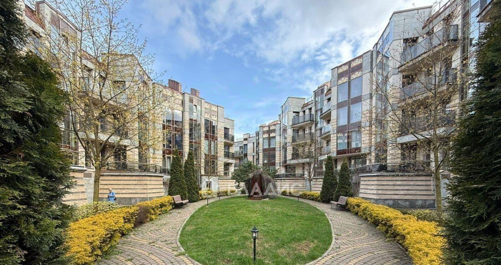 3-комн. квартира, 138 м2, 2/4 эт. Санкт-Петербург - изображение 7