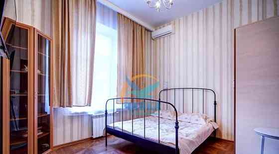 2-комн. квартира, 65 м2, 2/4 эт. Санкт-Петербург