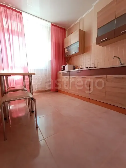 Сдам 1-комн. Квартиру, 46 м2, 5/10 эт., Посуточно Севастополь - изображение 5