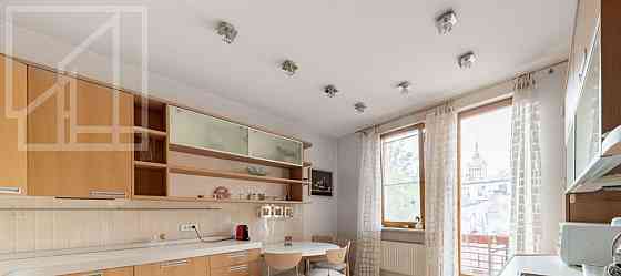 4-комн. квартира, 180 м2, 3/5 эт. Москва