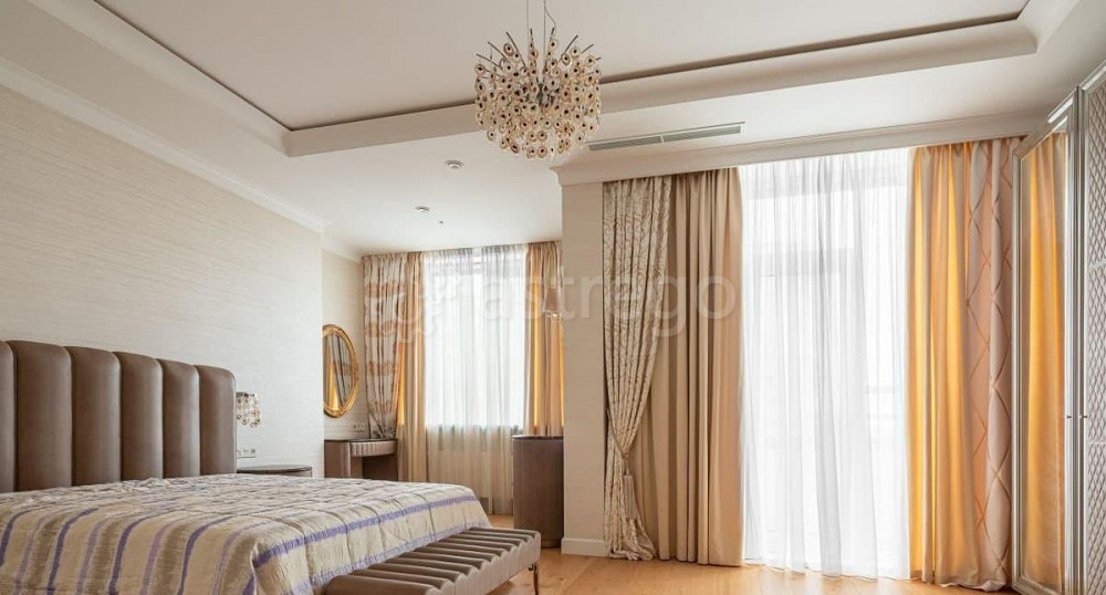 4-комн. квартира, 156 м2, 14/18 эт. Санкт-Петербург - изображение 2