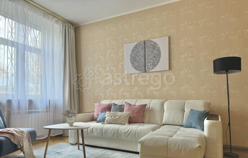 2-комн. квартира, 66 м2, 2/5 эт. Москва - изображение 1