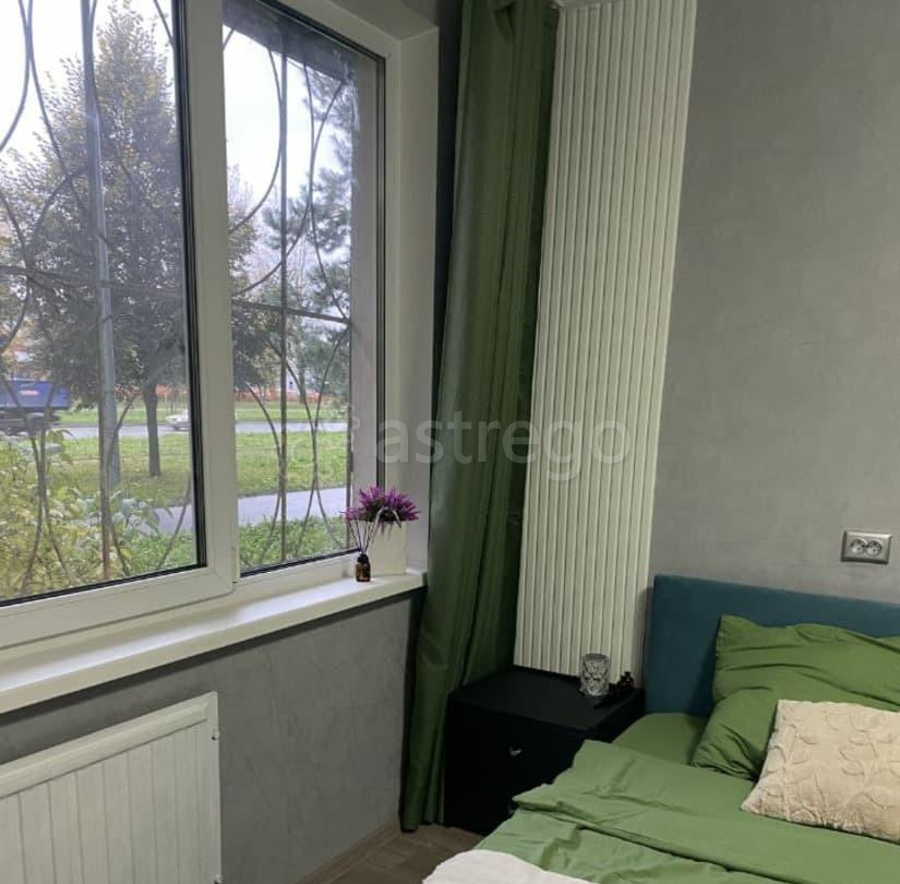 Комната, 17 м2, 1/9 эт. Санкт-Петербург - изображение 1