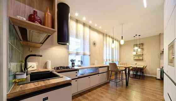 3-комн. квартира, 110 м2, 4/5 эт. Санкт-Петербург
