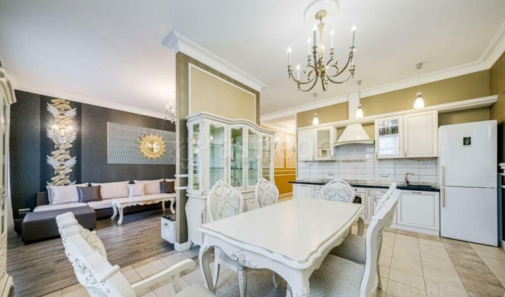 3-комн. квартира, 150 м2, 2/10 эт. Москва - изображение 1