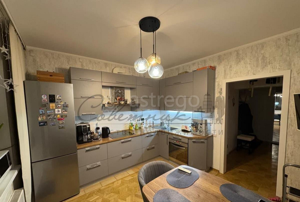 3-комн. квартира, 98 м2, 6/9 эт. Старый Оскол - изображение 2