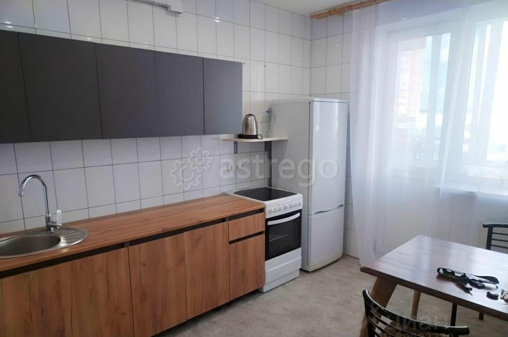 3-комн. квартира, 98 м2, 1/12 эт. Старый Оскол - изображение 1