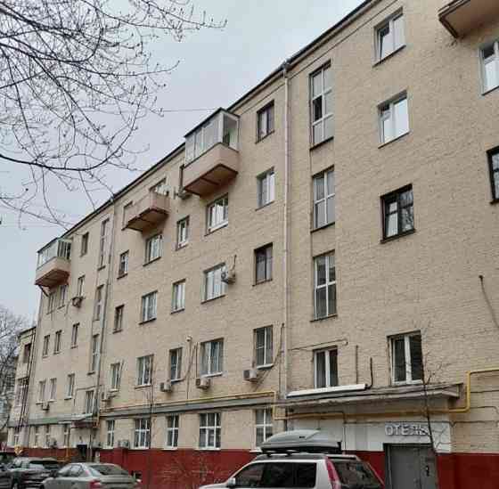Комната, 72 м2, 3/5 эт. Москва