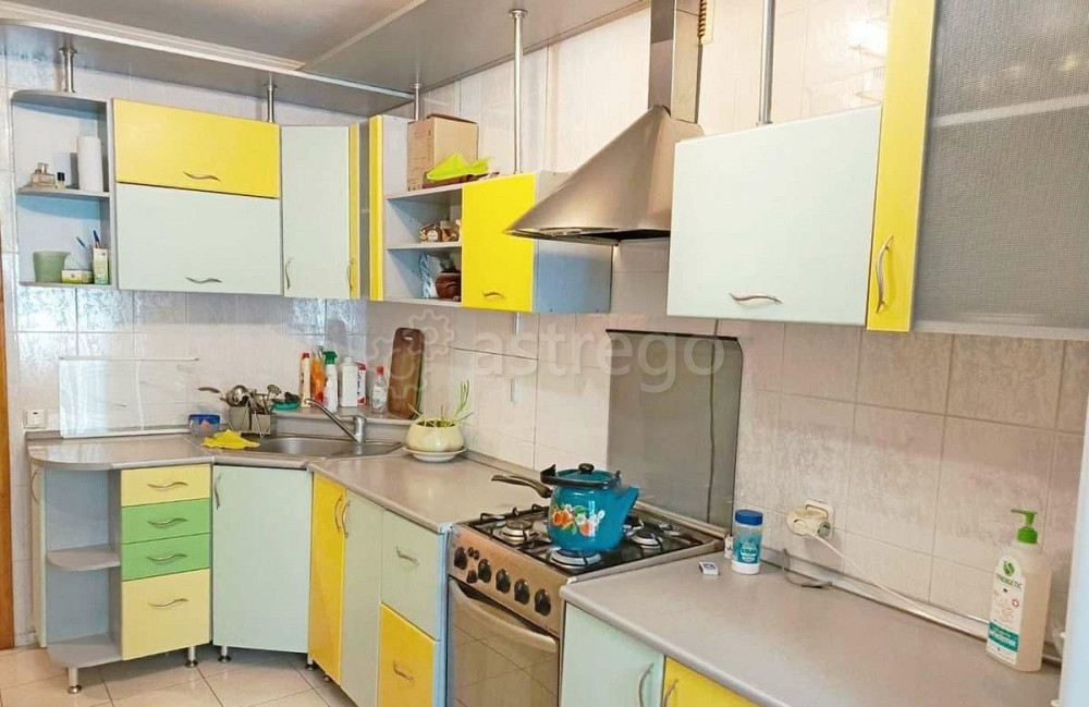 3-комн. квартира, 70.2 м2, 1/10 эт. Майский - изображение 1