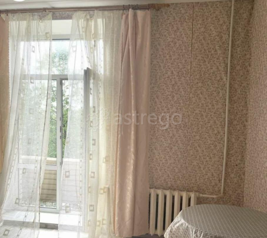 Комната, 20 м2, 5/5 эт. Санкт-Петербург - изображение 1