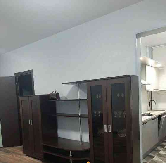 2-комн. квартира, 60 м2, 2/8 эт. Москва