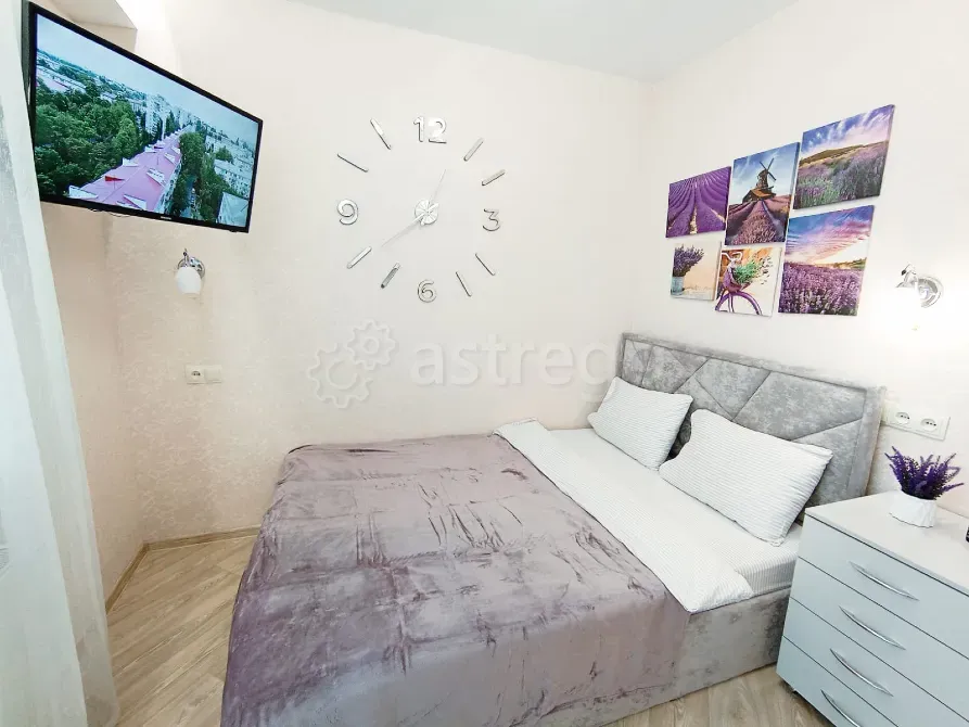 Сдам студию, 29 м2, 8/8 эт., посуточно Севастополь - изображение 1