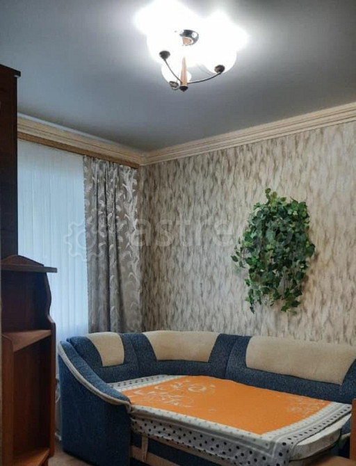 Комната, 27 м2, 1/4 эт. Коломна - изображение 1