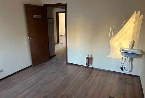 2-комн. квартира, 68 м2, 1/8 эт. Санкт-Петербург