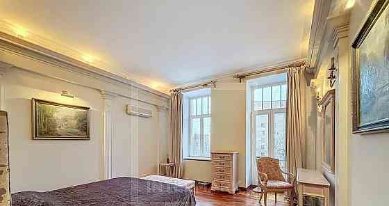 5-комн. квартира, 150 м2, 4/5 эт. Москва