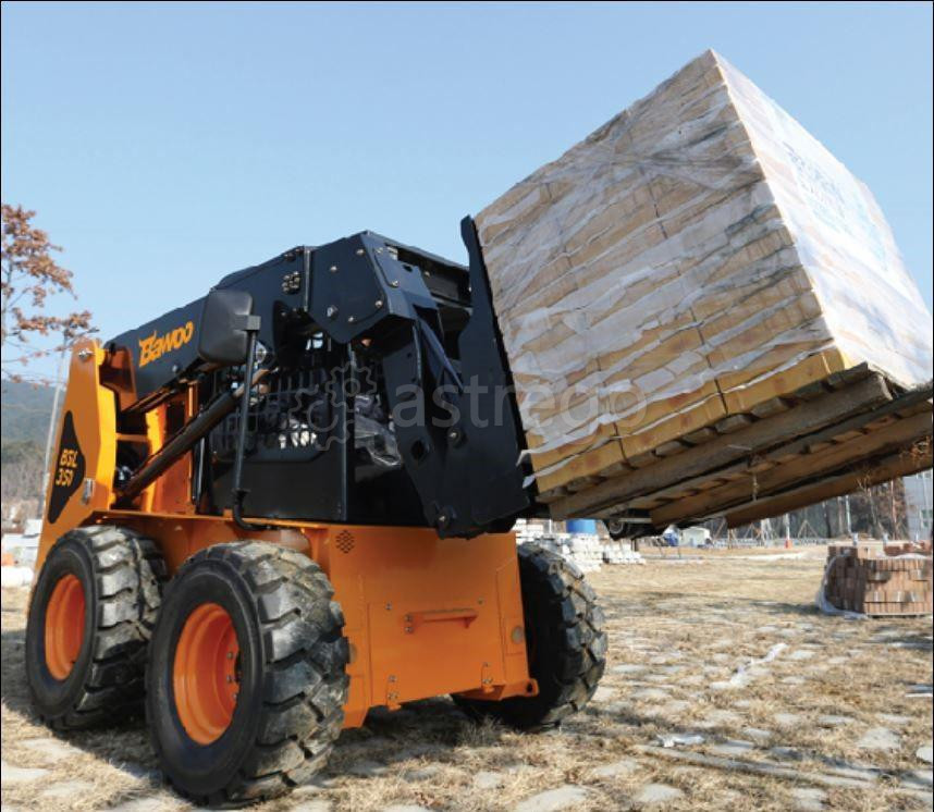 Минипогрузчик с бортовым поворотом Bawoo BSL350 Санкт-Петербург - изображение 1