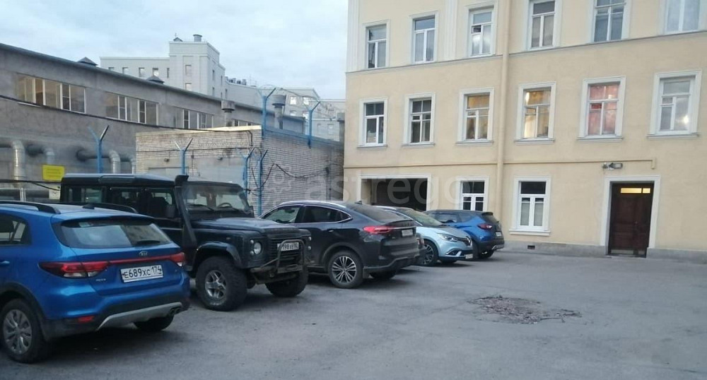 Комната, 67 м2, 3/7 эт. Санкт-Петербург - изображение 2