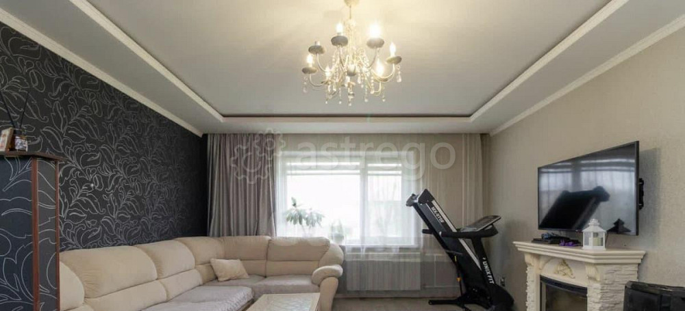 4-комн. квартира, 84.3 м2, 1/10 эт. Красноярск - изображение 1