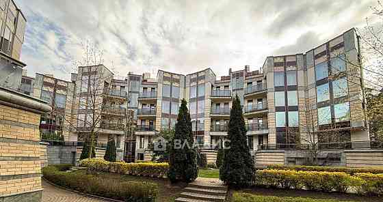3-комн. квартира, 138 м2, 2/4 эт. Санкт-Петербург