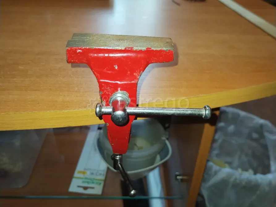 Тиски слесарные Новосибирск - изображение 1