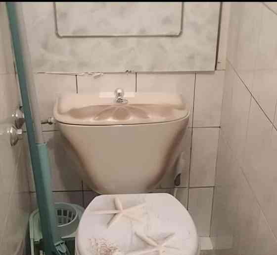Комната, 80 м2, 3/9 эт. Москва