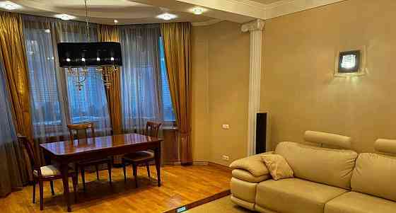 3-комн. квартира, 115 м2, 8/10 эт. Москва