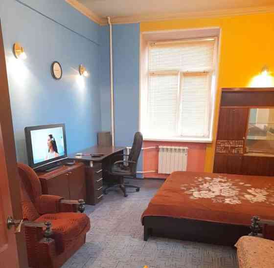2-комн. квартира, 57 м2, 5/5 эт. Москва
