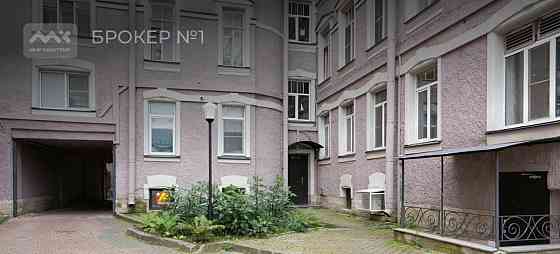 6-комн. квартира, 220 м2, 3/6 эт. Санкт-Петербург