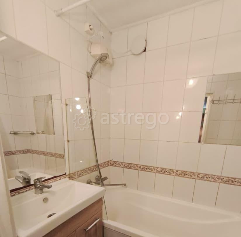 4-комн. квартира, 72 м2, 3/5 эт. Санкт-Петербург - изображение 2