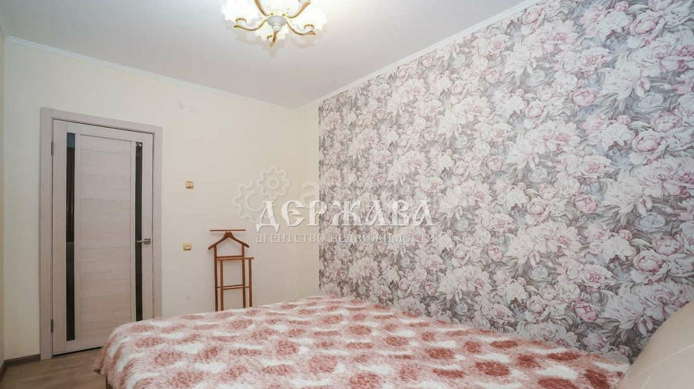4-комн. квартира, 95 м2, 5/5 эт. Старый Оскол - изображение 2