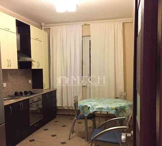 2-комн. квартира, 46 м2, 3/9 эт. Москва
