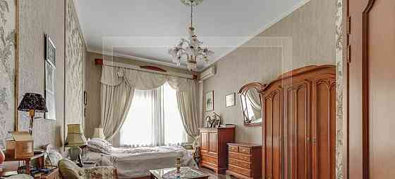 6-комн. квартира, 220 м2, 4/5 эт. Москва