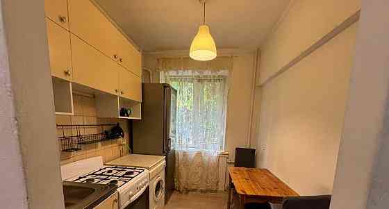 1-комн. квартира, 37 м2, 1/5 эт. Москва