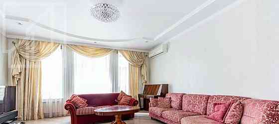4-комн. квартира, 148 м2, 2/10 эт. Москва