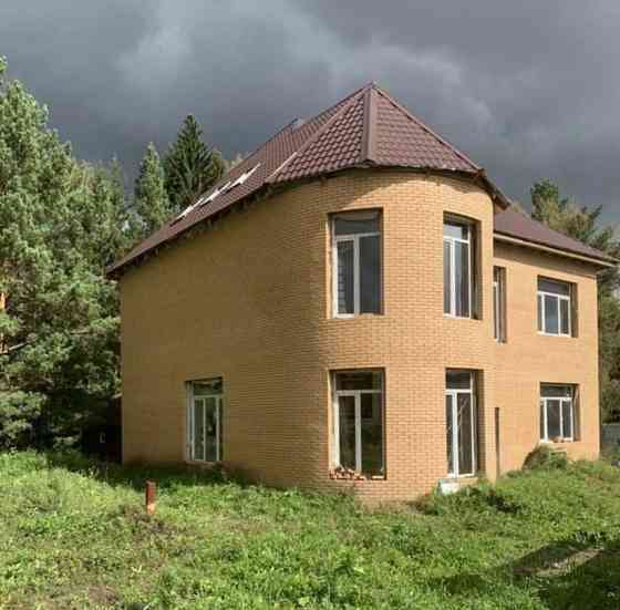 Коттедж, 450 м2, 18.5 сотки, 3 эт. Емельяново