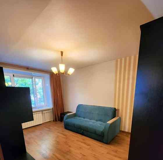2-комн. квартира, 40 м2, 1/9 эт. Москва