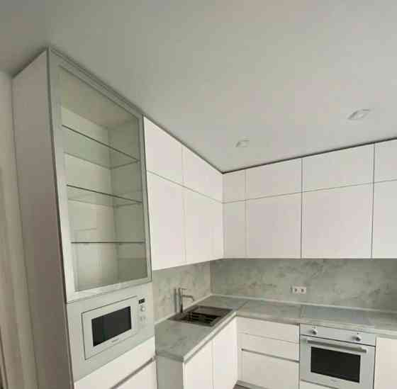 2-комн. квартира, 55 м2, 18/32 эт. Москва