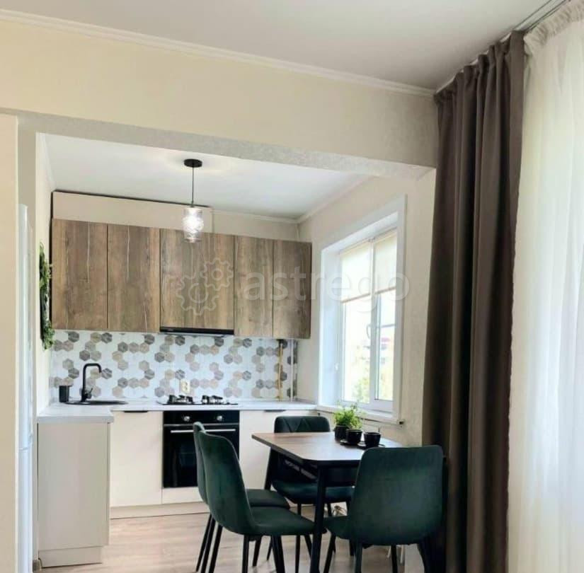 3-комн. квартира, 48.9 м2, 5/5 эт. Бийск - изображение 1