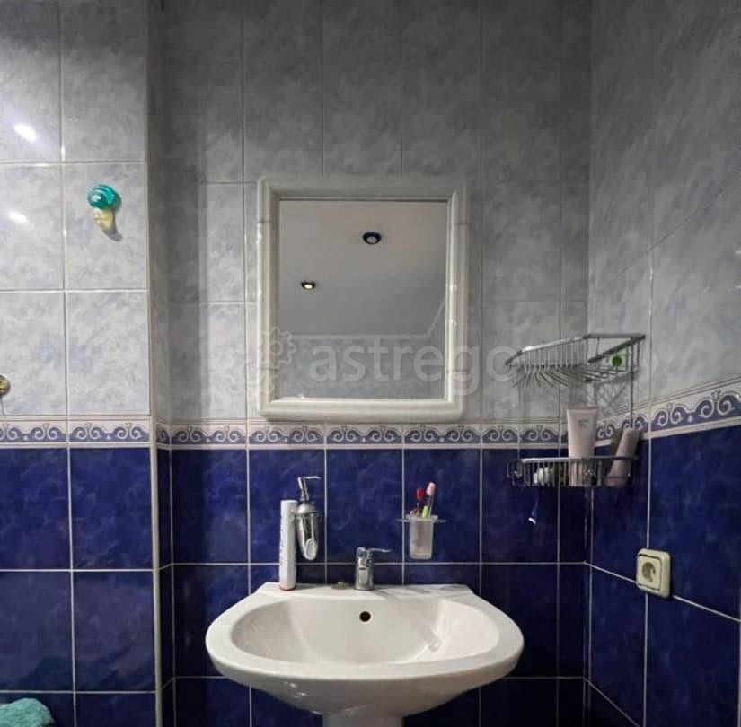 2-комн. квартира, 54 м2, 4/5 эт. Красноярск - изображение 2