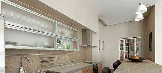 4-комн. квартира, 158 м2, 4/5 эт. Санкт-Петербург
