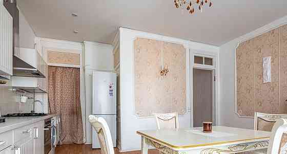 4-комн. квартира, 106 м2, 5/5 эт. Санкт-Петербург
