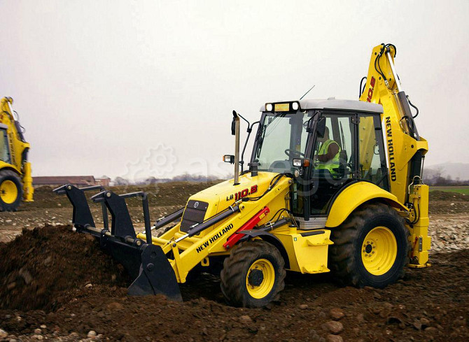 Экскаватор погрузчик New holland B110 Экскаватор-погрузчик Набережные Челны - изображение 1