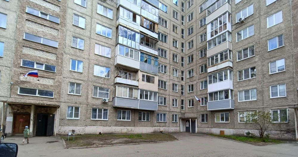 Комната, 10 м2, 4/9 эт. Барнаул - изображение 1