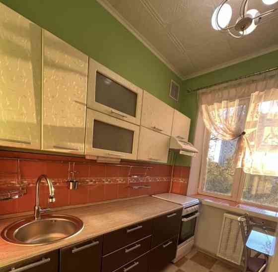 2-комн. квартира, 47 м2, 3/5 эт. Москва